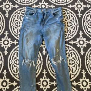 AMERICAN EAGLE MOM JEAN fairly worn but perfect condition US size 8
